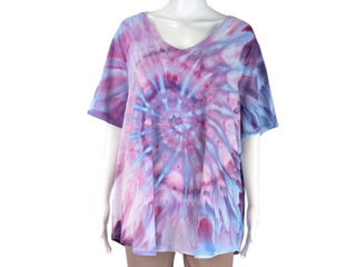 Women's 3XL Tie-dye V-Neck Spiral Top