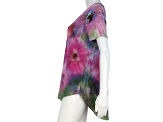 Women's Medium Tie-dye V-Neck Top