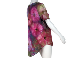 Women's Medium Tie-dye V-Neck Top