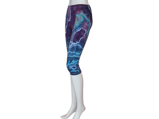 Women's Small Tie-dye Capri Leggings