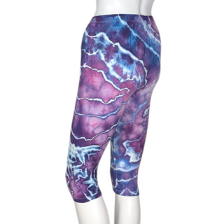 Women's Medium Tie-dye Capri Leggings