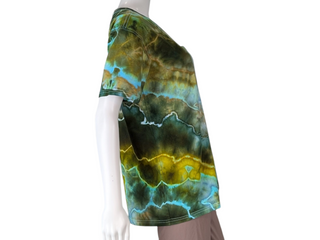 Women's Small Tie-Dye T-Shirt