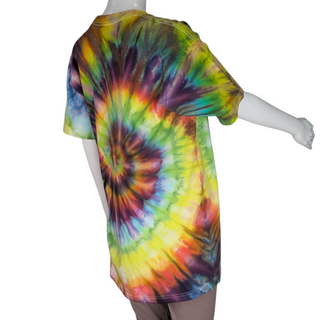 Men's Medium Spiral Tie-dye T-Shirt
