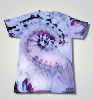 Men's small spiral tie-dye tee